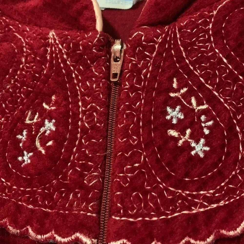 Vintage Heather Collection burgundy housecoat - Picture 5 of 14